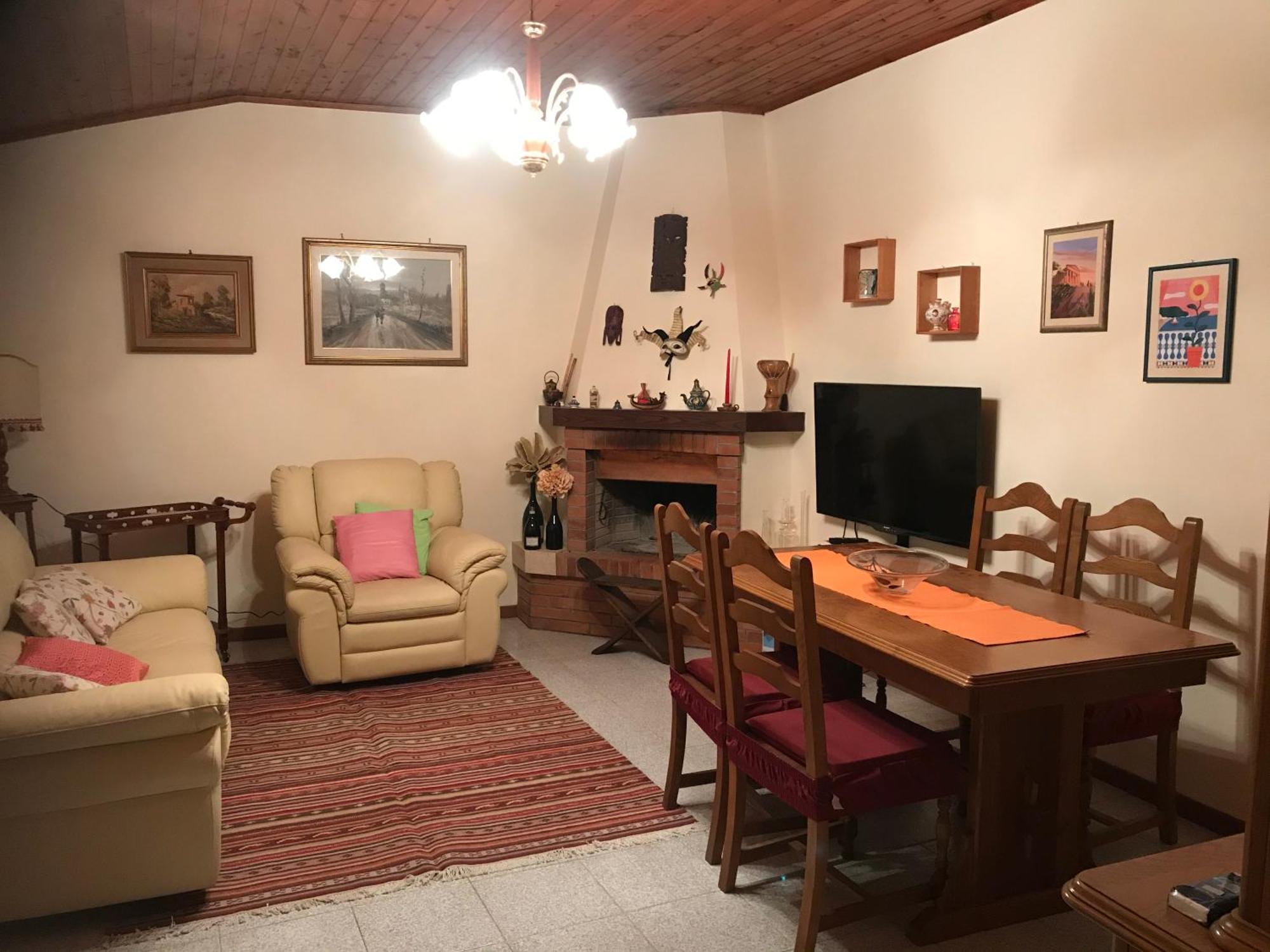 Casa Vacanze Elisabetta 蒙塔尔奇诺 外观 照片